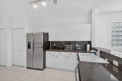 9527 Cherry Blossom Court, Boynton Beach FL - photo 10 of 79