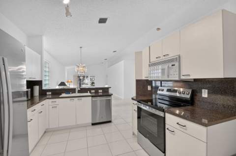 9527 Cherry Blossom Court, Boynton Beach FL - photo 12 of 79