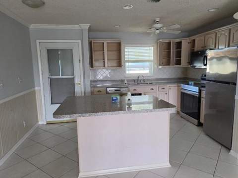 6531 SE Federal Highway #S205, Stuart FL - photo 11 of 28