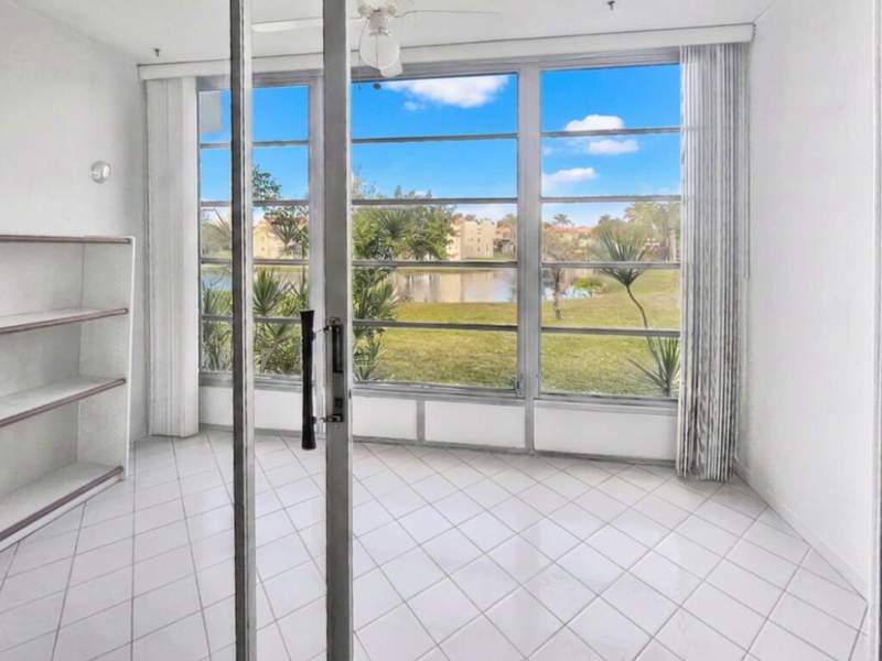 2 bedroom Condominium at 3051 Sunrise Lakes Drive #203, Sunrise Lakes, Sunrise — photo 2