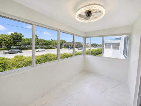 1115 Lake Terrace #208, Boynton Beach FL - photo 8 of 17