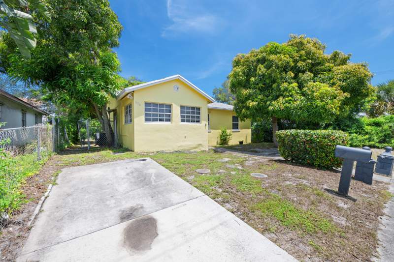 4 bedroom Single Family Residence at 616 W 5th Street, Riviera Beach Heights, Riviera Beach — photo 4
