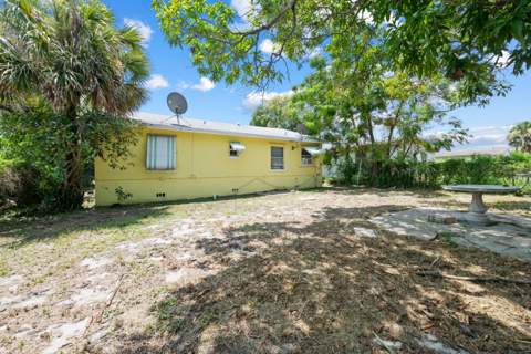 616 W 5th Street, Riviera Beach FL - photo 8 of 23