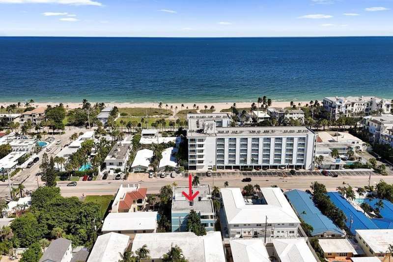 2 bedroom Condominium at 4549 N Ocean Drive #1, Lbs 5 Condo, Lauderdale-By-The-Sea — photo 1