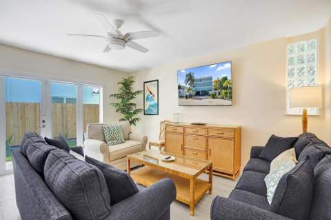 4549 N Ocean Drive #1, Lauderdale-By-The-Sea FL - photo 14 of 40