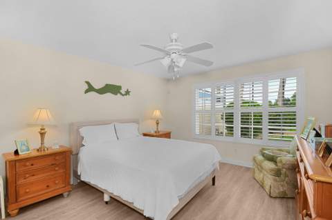 8557 SE Retreat Drive, Hobe Sound FL - photo 11 of 22