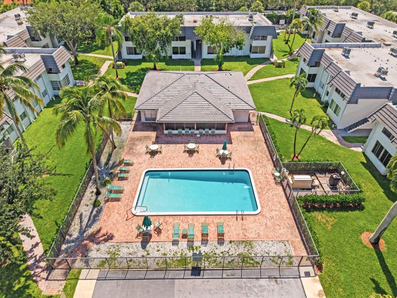 1 bedroom Condominium at 8410 W Sample Road #110, Coral Pine Condo 1, Coral Springs — photo 2