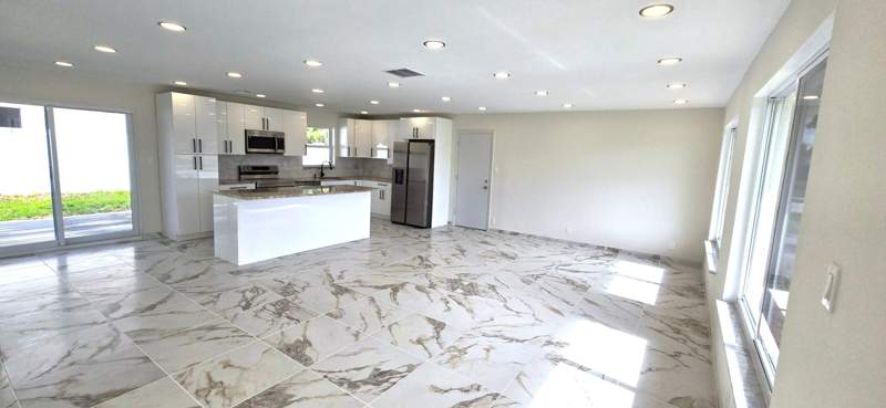 3 bedroom Single Family Residence at 303 SW 33rd Terrace, West Deerfield Beach, Deerfield Beach — photo 2