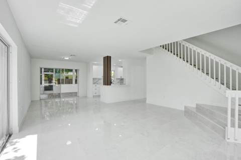 9740 SW 14th Street, Pembroke Pines FL - photo 6 of 36