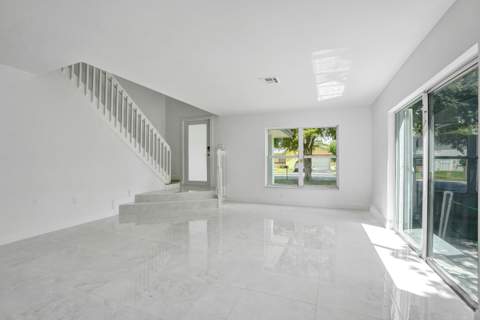 9740 SW 14th Street, Pembroke Pines FL - photo 8 of 36