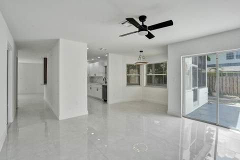 9740 SW 14th Street, Pembroke Pines FL - photo 11 of 36