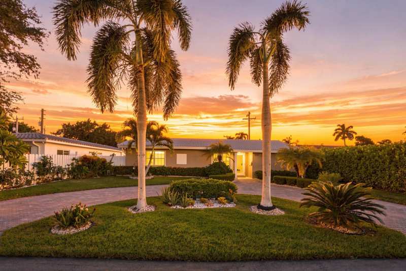 4 bedroom Single Family Residence at 2511 NE 20th Avenue, Hillsboro Estates, Lighthouse Point — photo 1