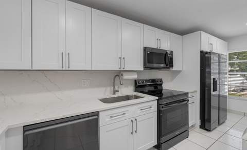 2830 SW 13th Street #101, Delray Beach FL - photo 7 of 57