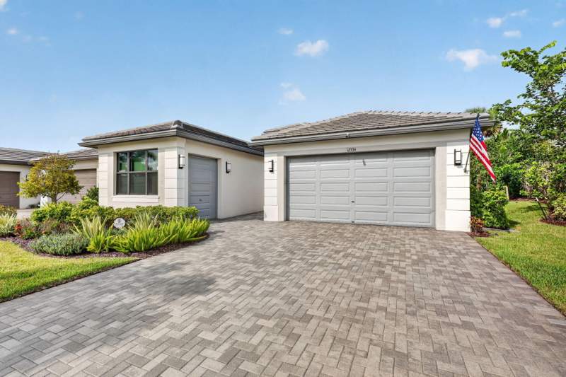 4 bedroom Single Family Residence at 12334 SW Laguna Reef Drive, Riverland Parcel B - Plat Five, Port St. Lucie — photo 3
