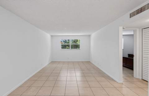 450 SW 2nd Avenue #205, Boca Raton FL - photo 6 of 45