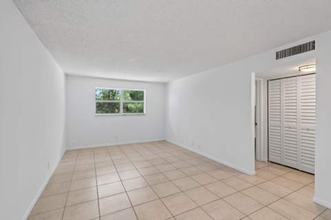 450 SW 2nd Avenue #205, Boca Raton FL - photo 7 of 45