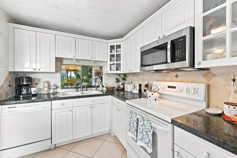 2 bedroom Condominium at 777 S Federal Highway #401N, Island Club Four Condo, Pompano Beach — photo 3