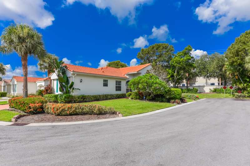 3 bedroom Villa at 15191 Ixora Road, Floral Lakes Ph 3 And 4, Delray Beach — photo 1