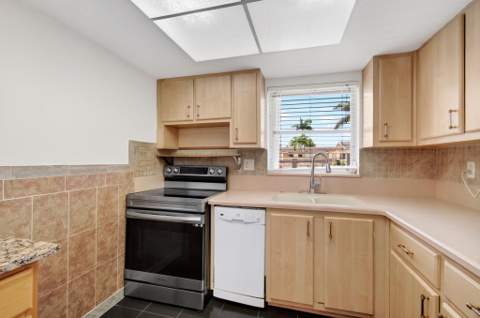2522 Emory Dr Drive #I, West Palm Beach FL - photo 13 of 79
