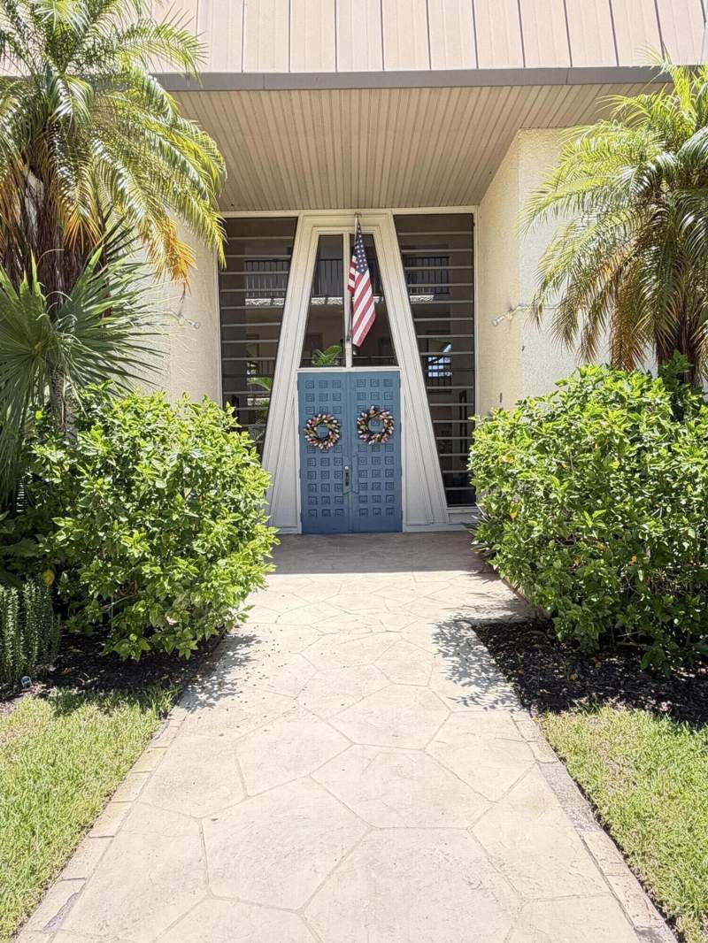 2 bedroom Condominium at 1800 SE Saint Lucie Boulevard #9-305, CONQUISTADOR CONDO, Stuart — photo 2