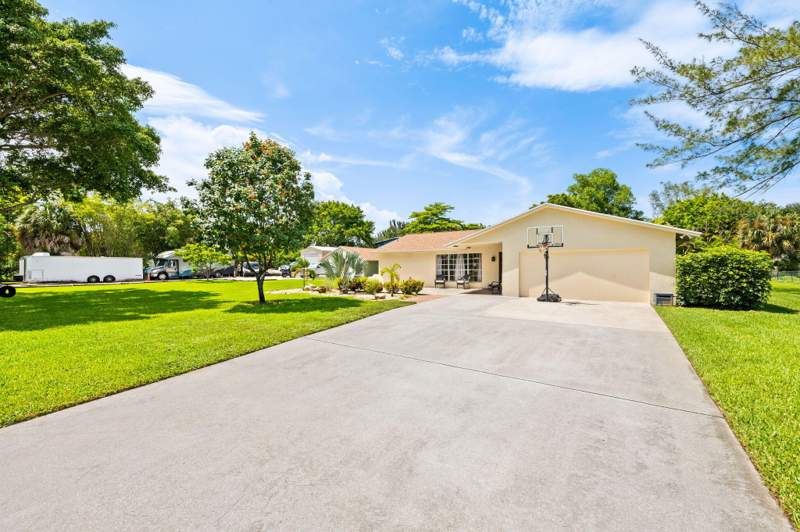 4 bedroom Single Family Residence at 8645 Pinto Drive, Palm Beach Ranchettes, Lake Worth — photo 5