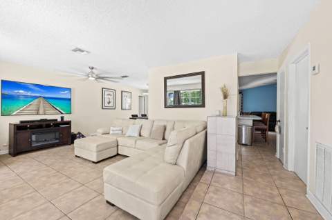 8645 Pinto Drive, Lake Worth FL - photo 23 of 41