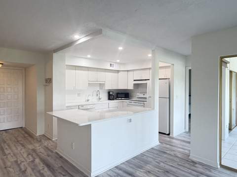 1800 SE Saint Lucie Boulevard #9-305, Stuart FL - photo 18 of 41