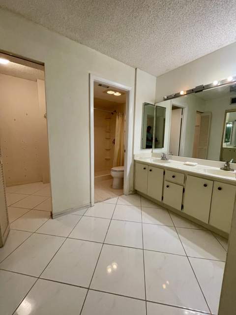 2802 N 46th Avenue #B318, Hollywood FL - photo 17 of 33