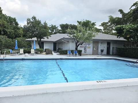 5860 NW 44th Street #412, Lauderhill FL - photo 9 of 10