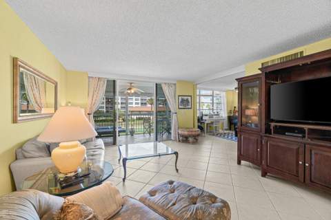 911 Gardenia Drive #249, Delray Beach FL - photo 12 of 44