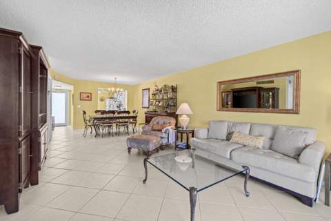 911 Gardenia Drive #249, Delray Beach FL - photo 13 of 44