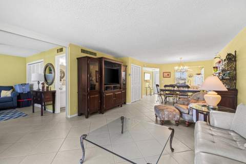 911 Gardenia Drive #249, Delray Beach FL - photo 14 of 44