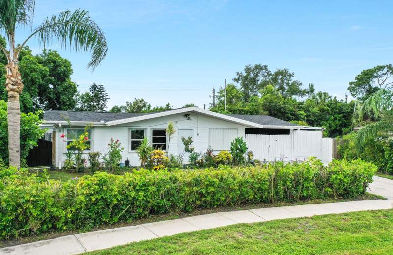 3 bedroom Single Family Residence at 120 Banyan Drive, River Park Unit 3 Tract E, Port St. Lucie — photo 3