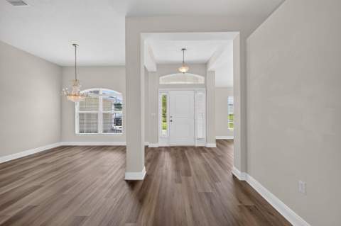 5852 NW Ethel Court, Port St. Lucie FL - photo 6 of 46