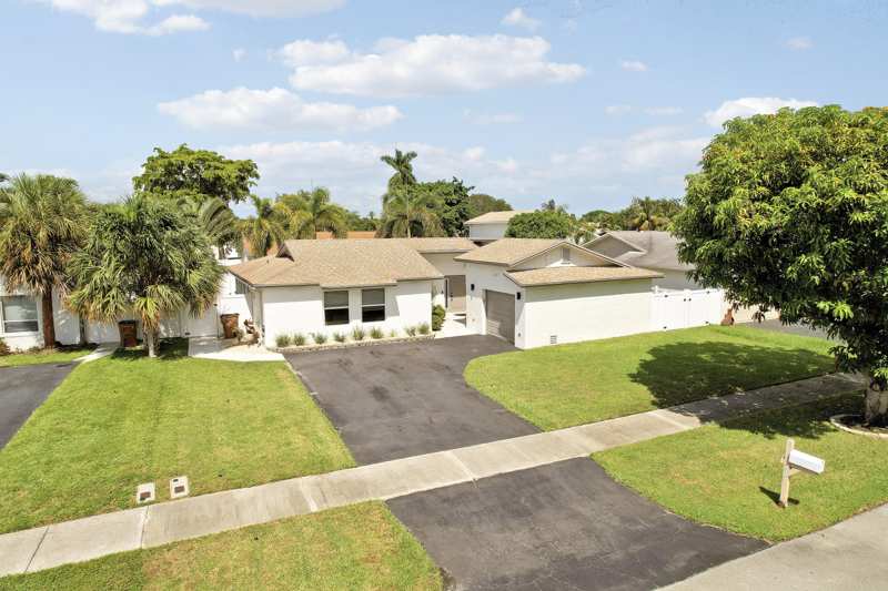 3 bedroom Single Family Residence at 275 NW 39th Way, Villages Of Hillsboro Sec 1, Deerfield Beach — photo 1
