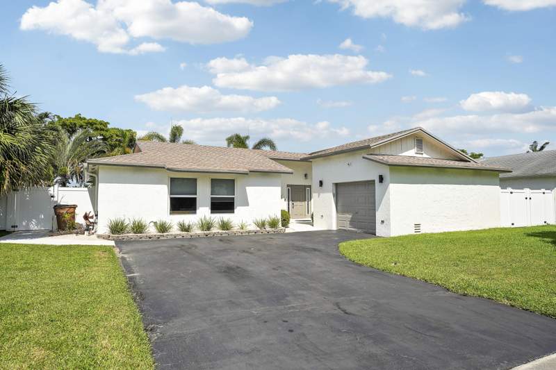 3 bedroom Single Family Residence at 275 NW 39th Way, Villages Of Hillsboro Sec 1, Deerfield Beach — photo 3