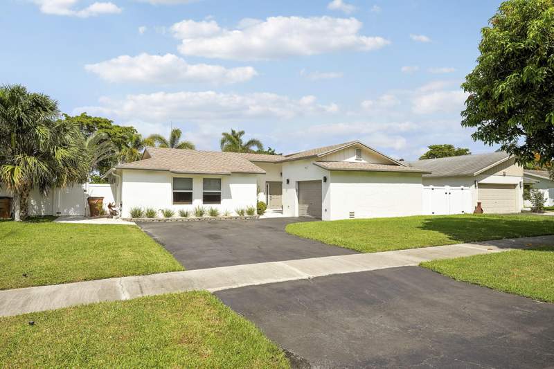 3 bedroom Single Family Residence at 275 NW 39th Way, Villages Of Hillsboro Sec 1, Deerfield Beach — photo 4