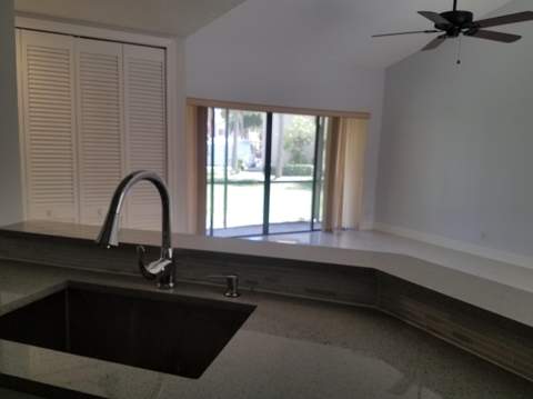 6 Vía De Casas Sur #102, Boynton Beach FL - photo 12 of 29
