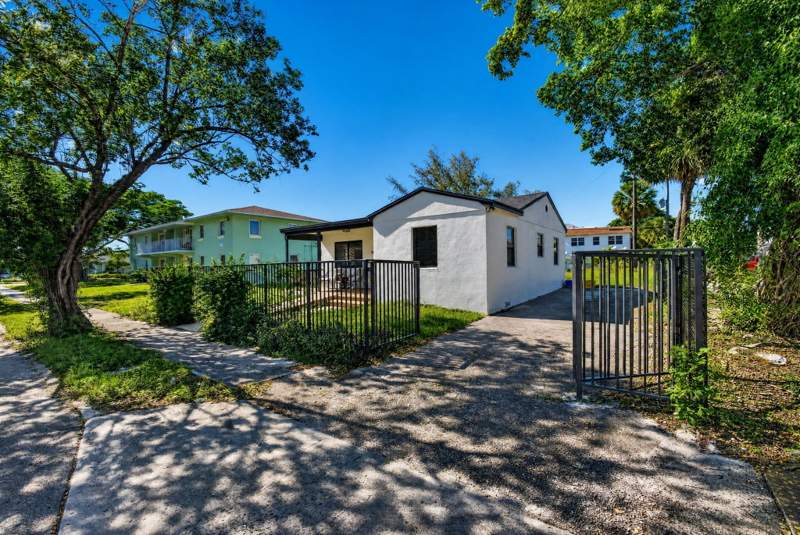 3 bedroom Single Family Residence at 509 20th Street, Pleasant City, West Palm Beach — photo 4