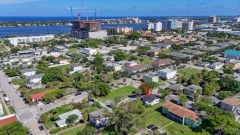 509 20th Street, West Palm Beach FL - photo 9 of 58