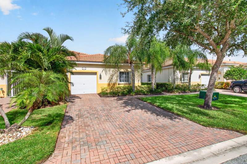 3 bedroom Villa at 2323 Windjammer Way, Baywinds Pod H, West Palm Beach — photo 2