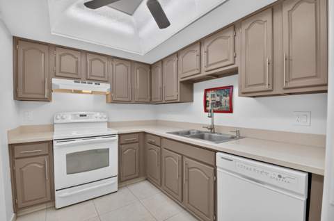6895 Willow Wood Drive #1066, Boca Raton FL - photo 16 of 76
