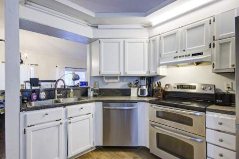 35 Cedar Circle, Boynton Beach FL - photo 13 of 38