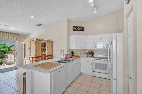 4255 NW 1st Drive, Deerfield Beach FL - photo 9 of 53