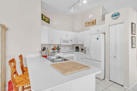 4255 NW 1st Drive, Deerfield Beach FL - photo 10 of 53