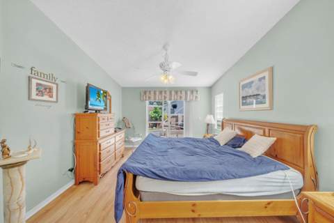 4255 NW 1st Drive, Deerfield Beach FL - photo 17 of 53