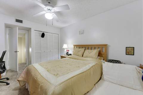 8389 N Coral Circle, North Lauderdale FL - photo 16 of 34