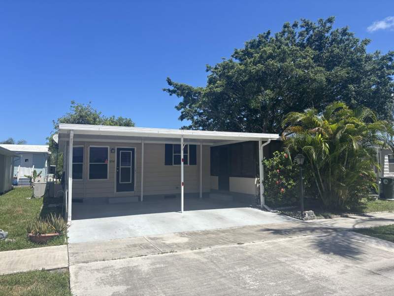 2 bedroom Manufactured Home at 6514 NW 36th Avenue, TALLOWWOOD ISLE, Coconut Creek — photo 4