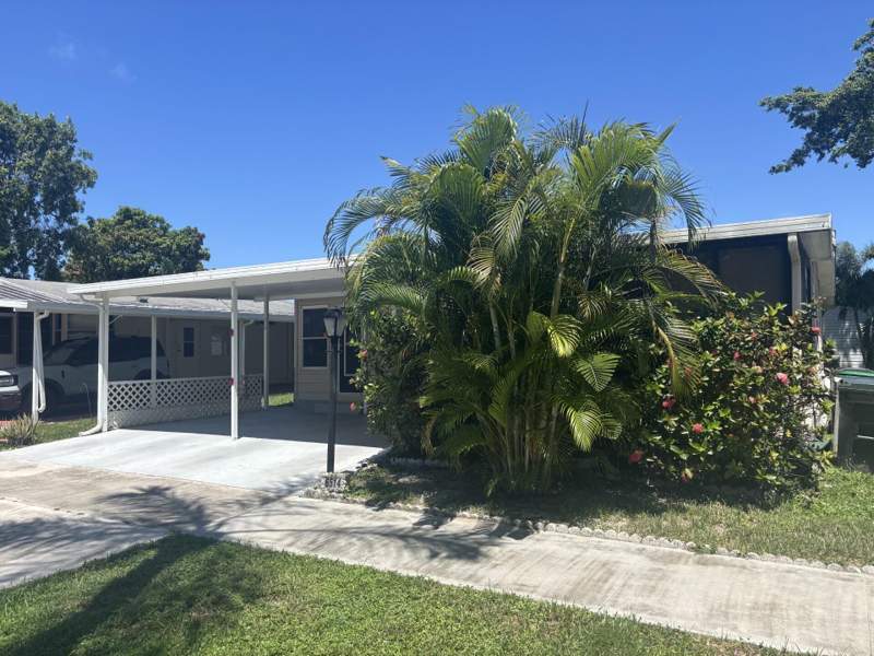 2 bedroom Manufactured Home at 6514 NW 36th Avenue, TALLOWWOOD ISLE, Coconut Creek — photo 2