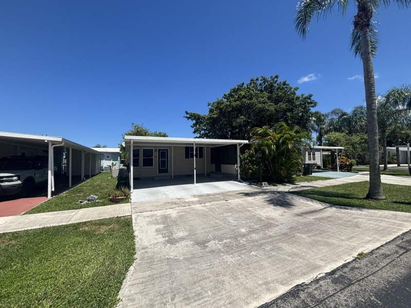2 bedroom Manufactured Home at 6514 NW 36th Avenue, TALLOWWOOD ISLE, Coconut Creek — photo 3